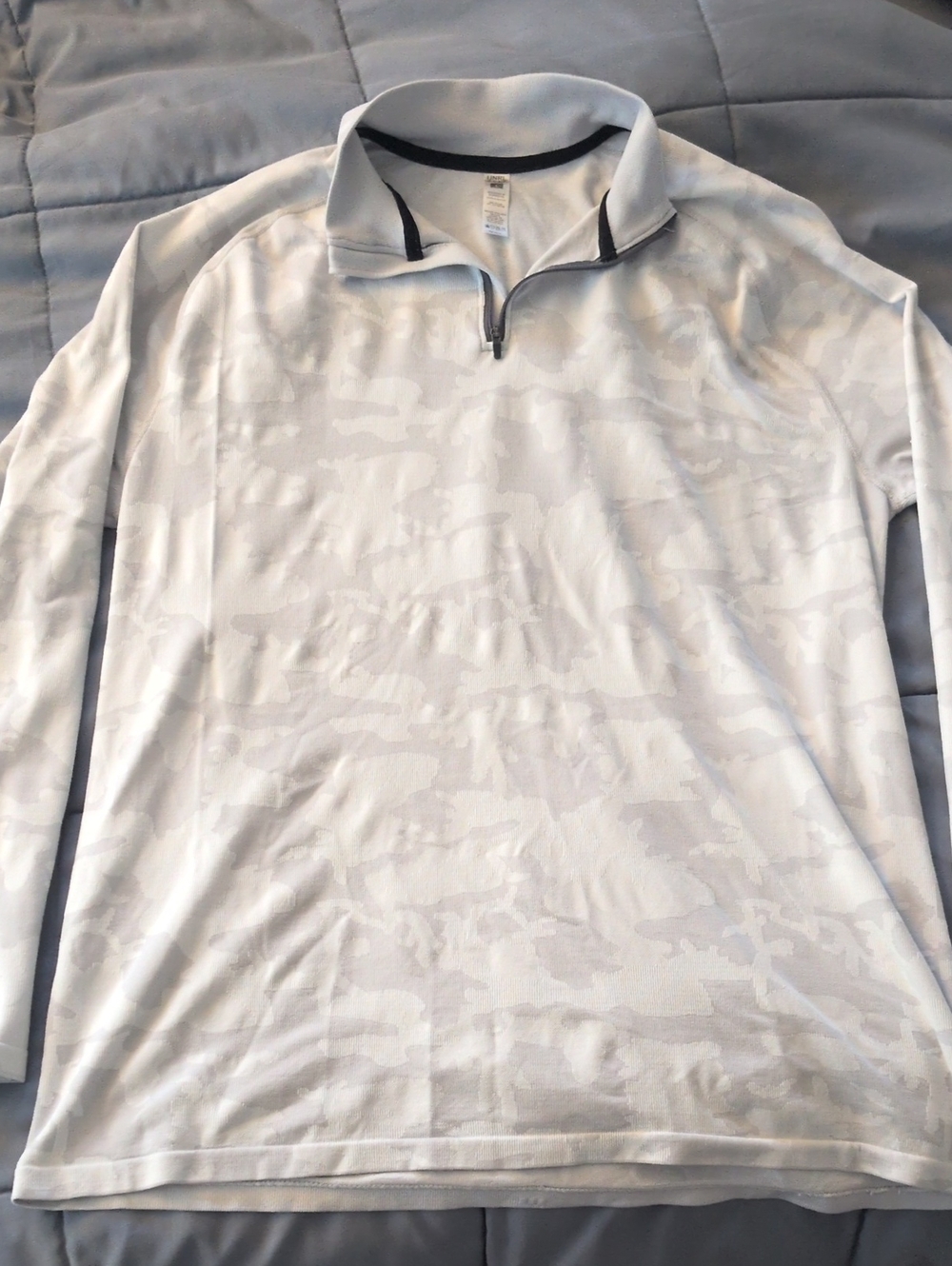 Men's Gray Quarter-Zip Pullover with Subtle Camo Texture